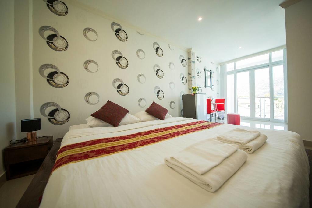 Sea Song Inn شاطئ كامالا الغرفة الصورة